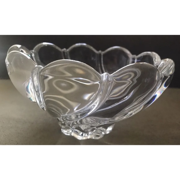 VINTAGE MIKASA CRYSTAL CANDY, SALAD, NUT, FRUIT BOWLS, SET OF 2 - Picture 4 of 6